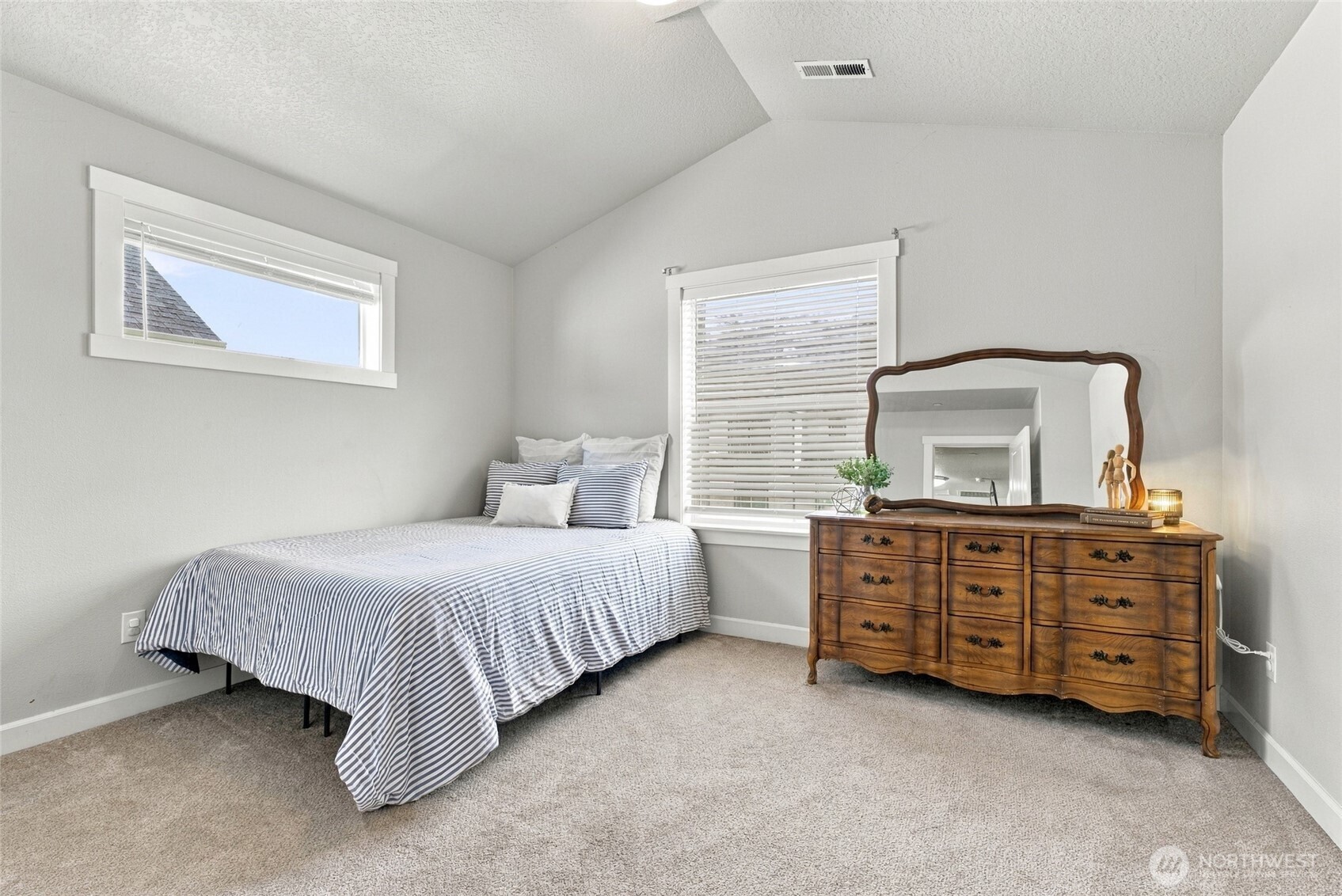 163 Loganberry Court Property Photo 26