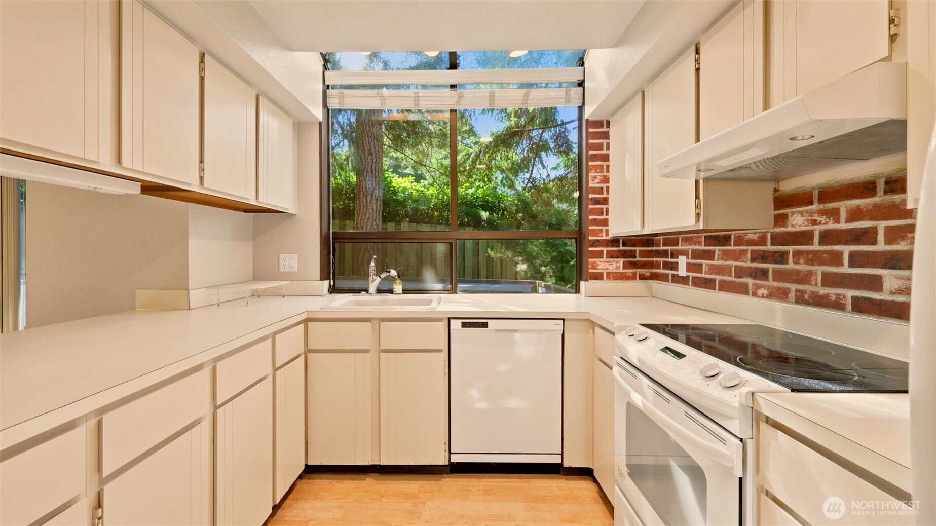 1850 Grant Avenue D5 Property Photo 9