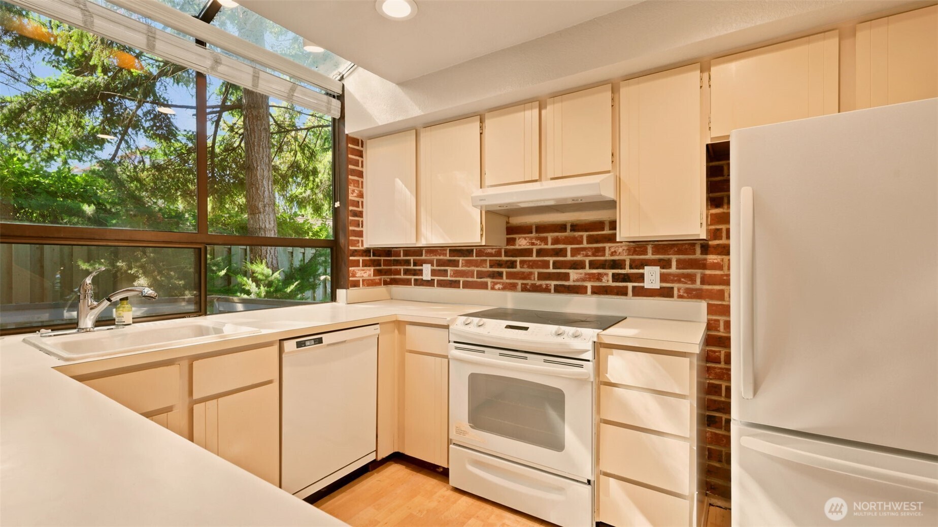 1850 Grant Avenue D5 Property Photo 11