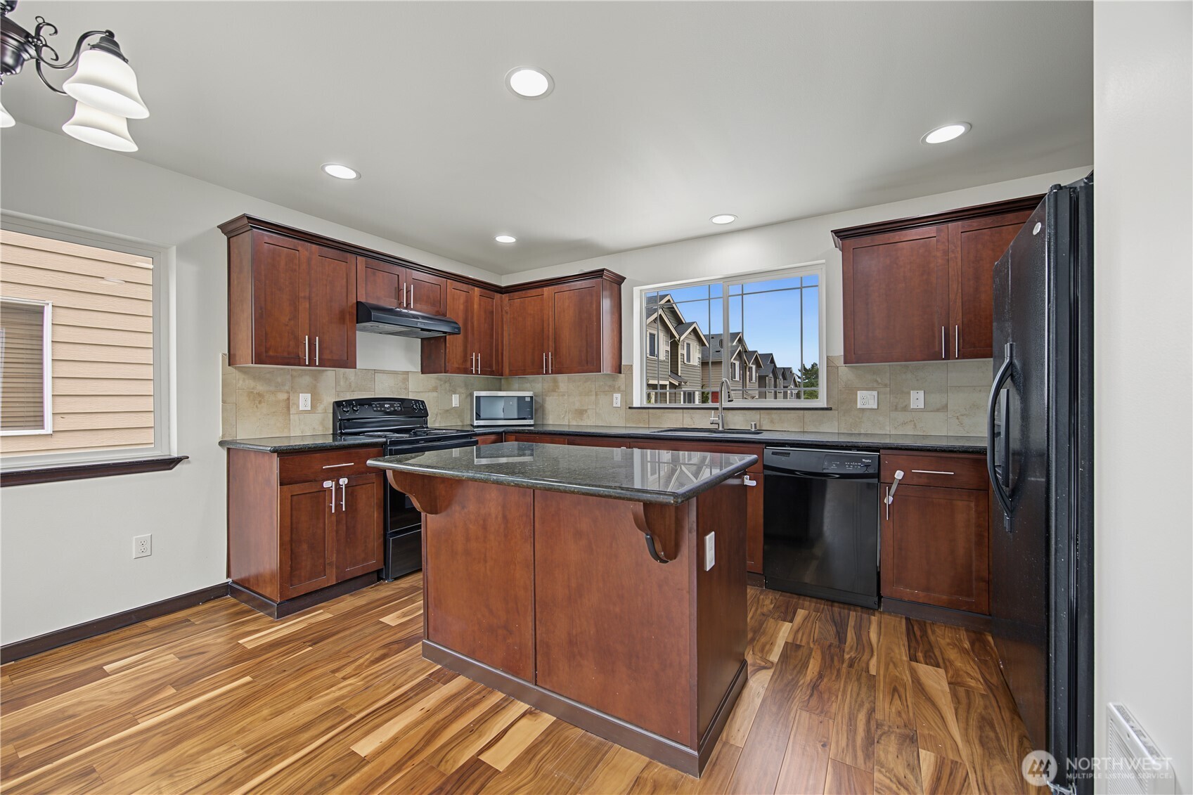 13216 33rd Place 3 Property Photo 11