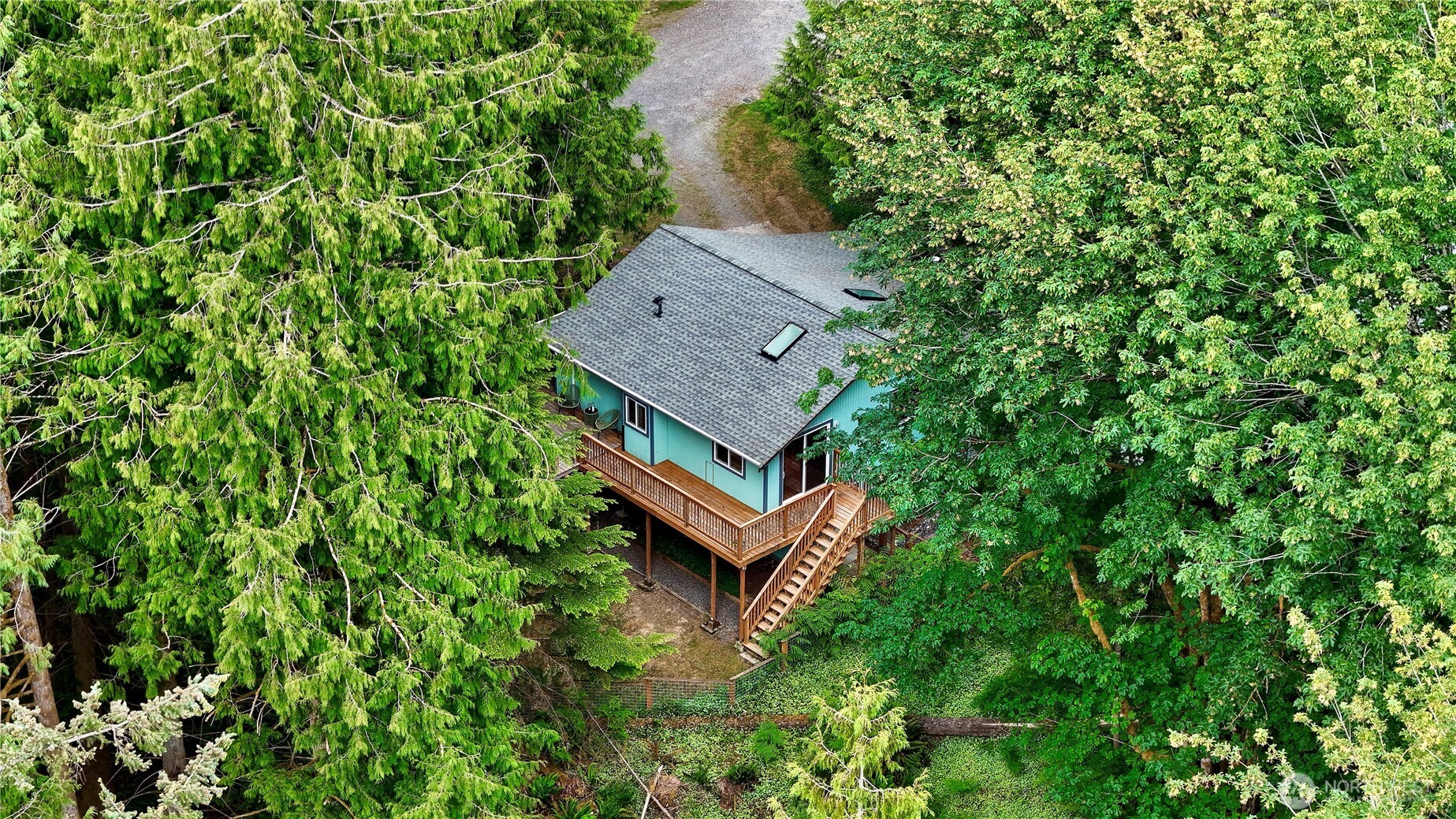 140 Windward Drive Property Photo 8