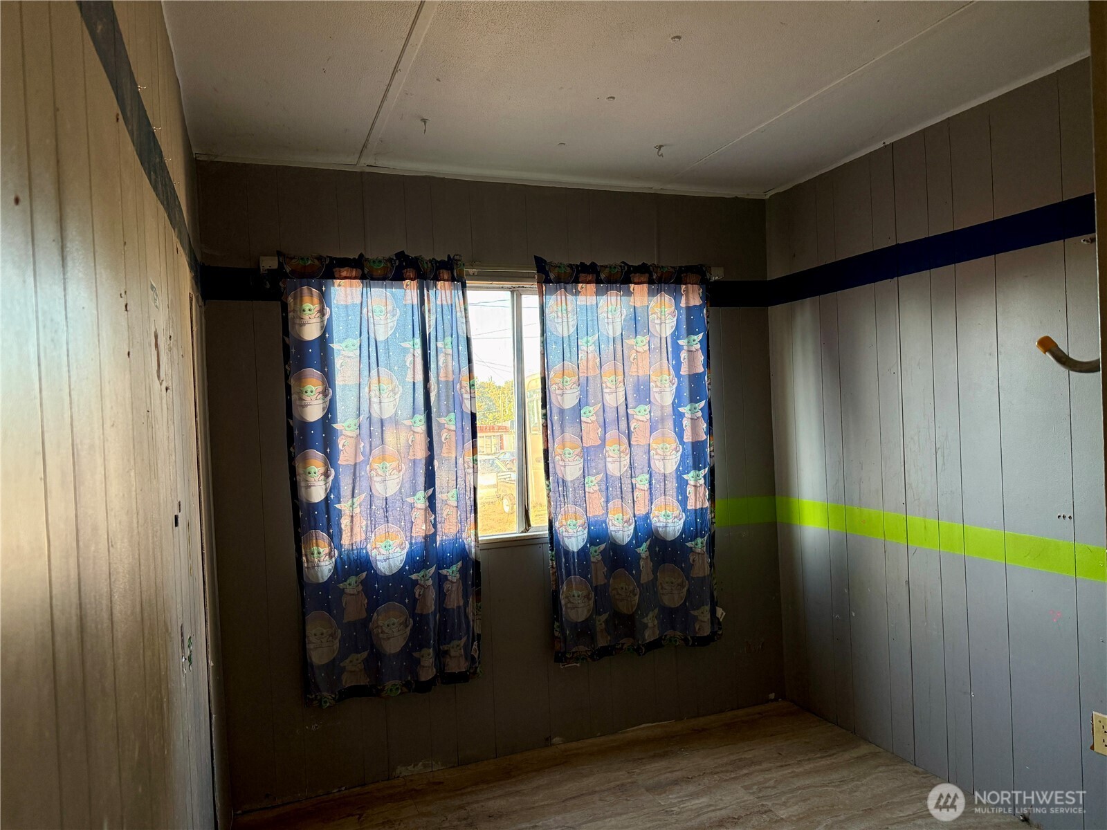 2362 E 6th Ave Property Photo 11