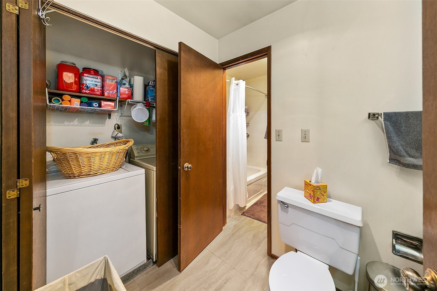 1145 N 93rd Street Property Photo 28