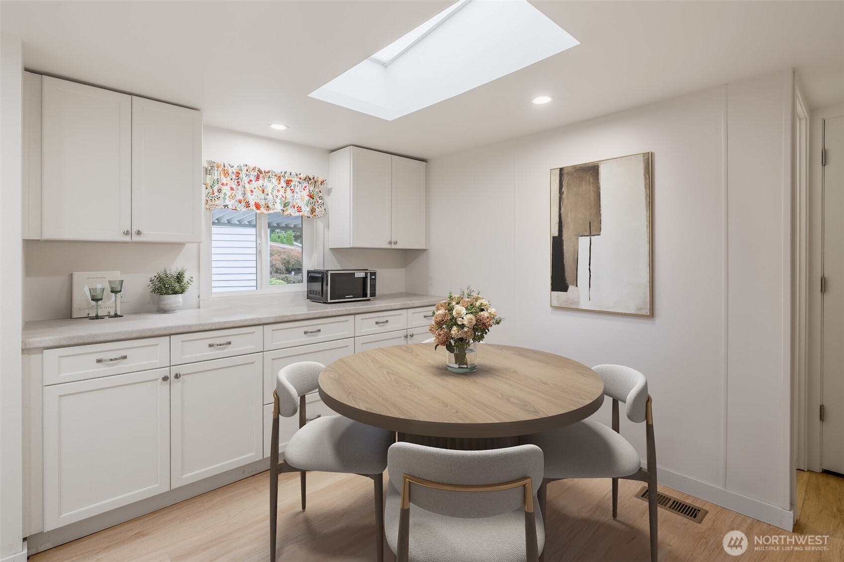 17114 117th Ct Ne Property Photo 4
