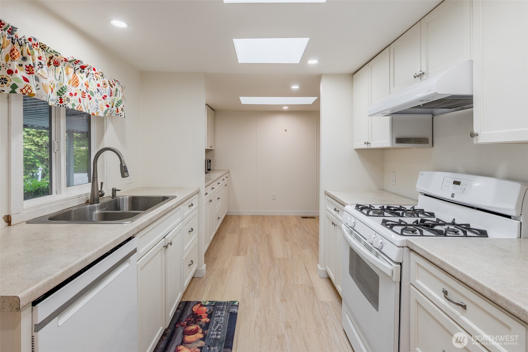17114 117th Ct Ne Property Photo 9