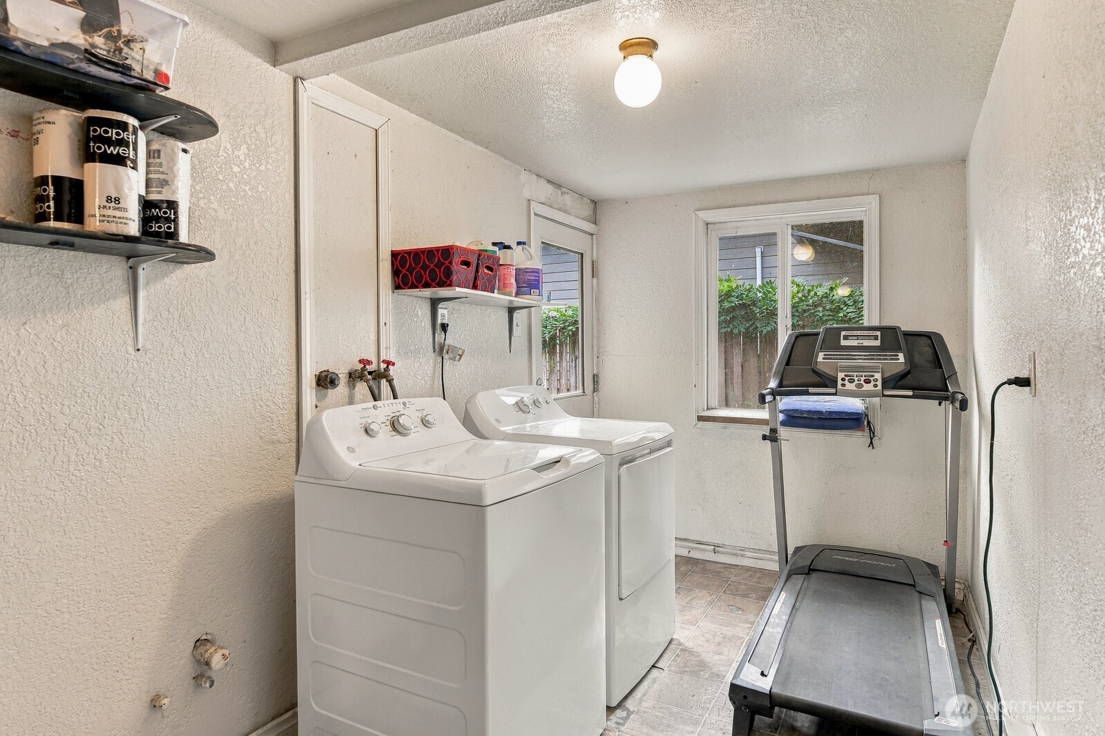 31503 Us 2 Property Photo 30