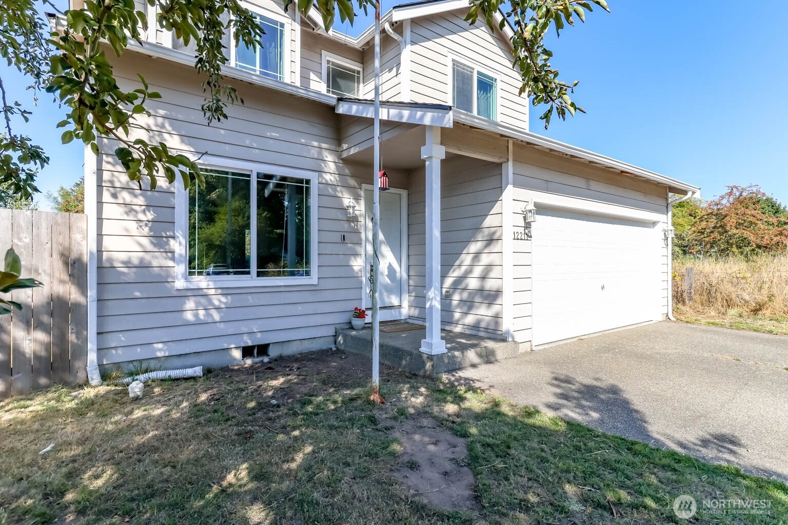 12211 2nd Avenue Ct E Property Photo 3