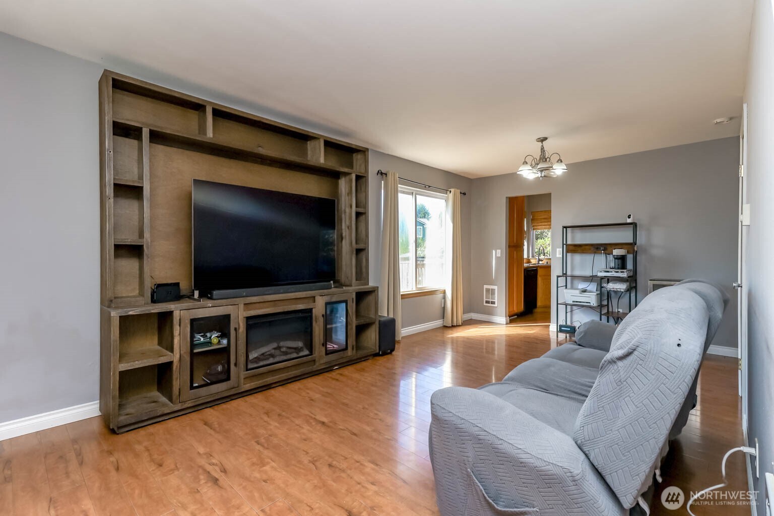 12211 2nd Avenue Ct E Property Photo 4