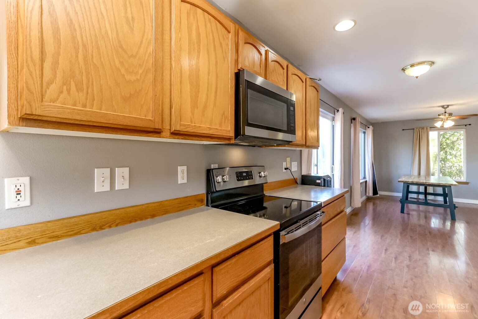 12211 2nd Avenue Ct E Property Photo 10