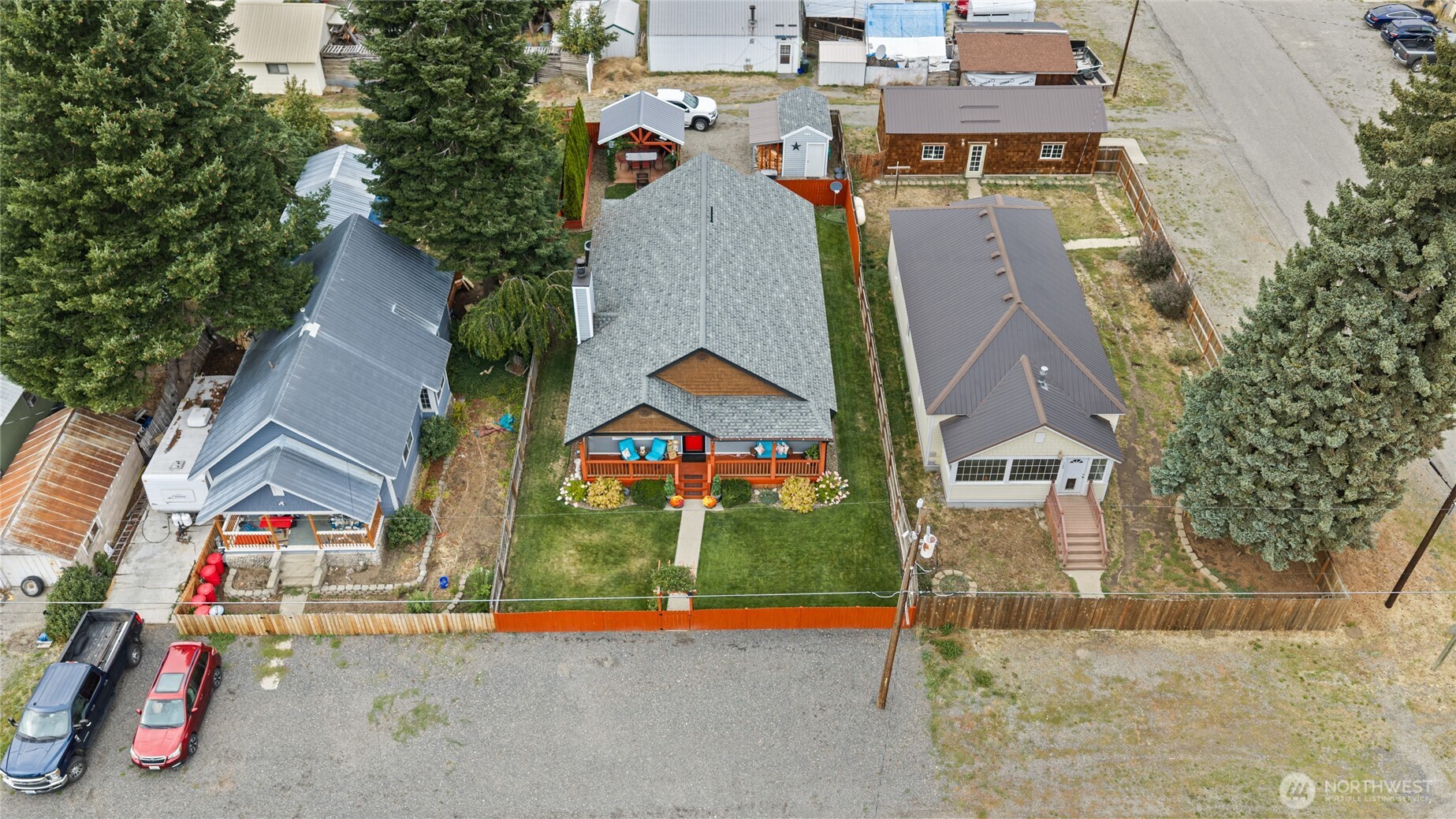 704 Lincoln Avenue Property Photo 33