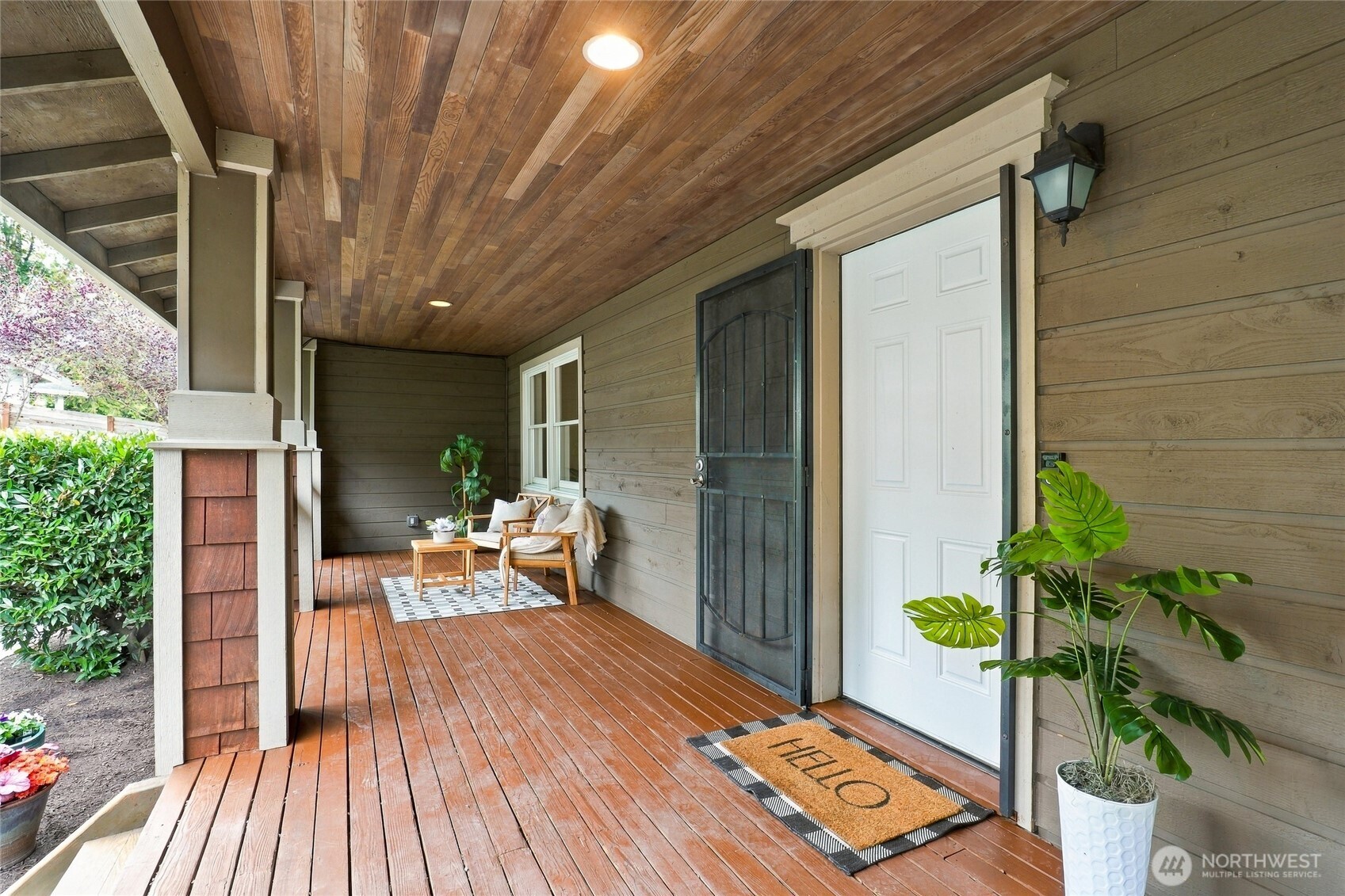 8201 1st Place Property Photo 4