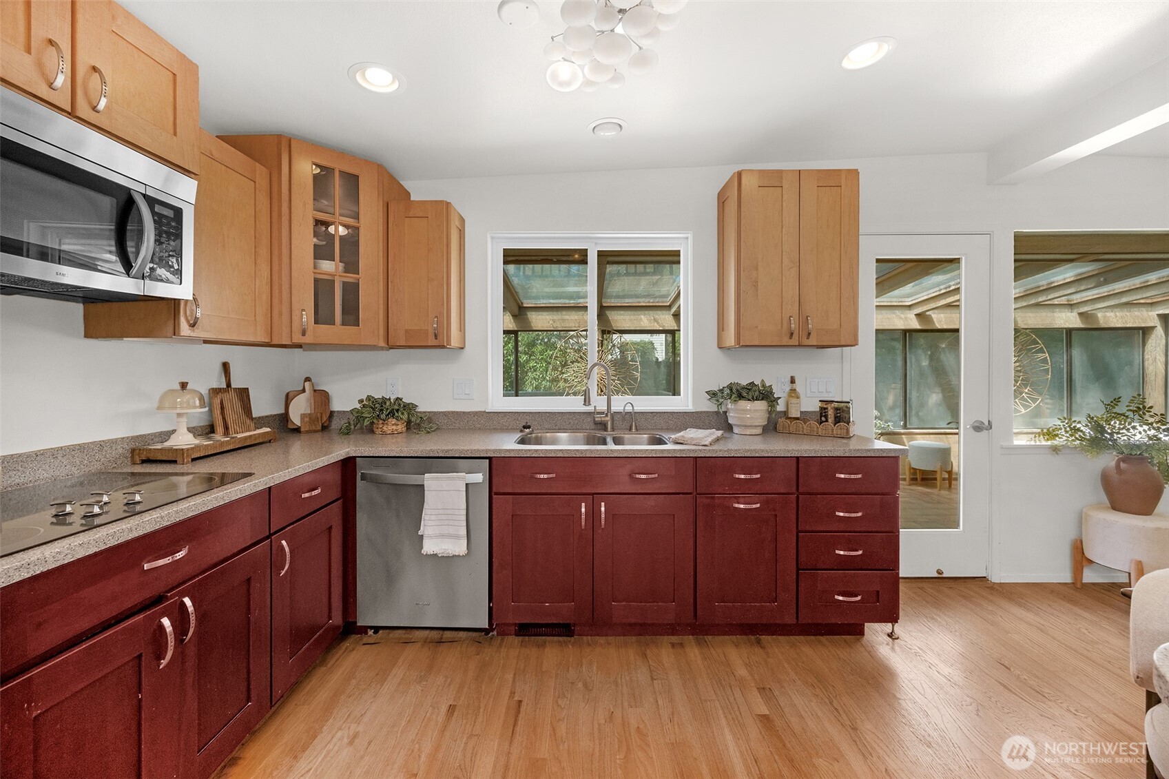 12521 2nd Avenue Property Photo 9