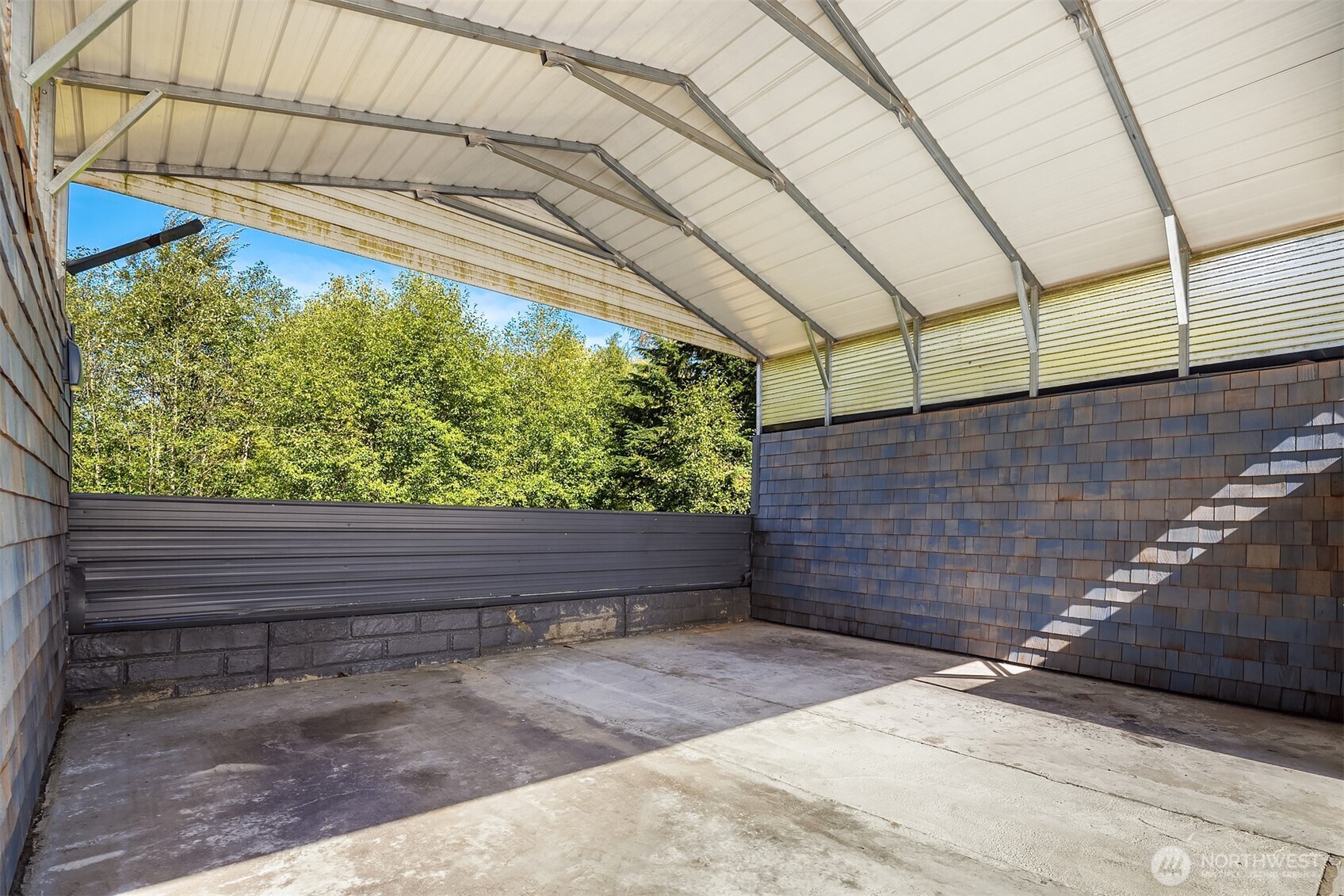 18333 Burn Road Property Photo 13