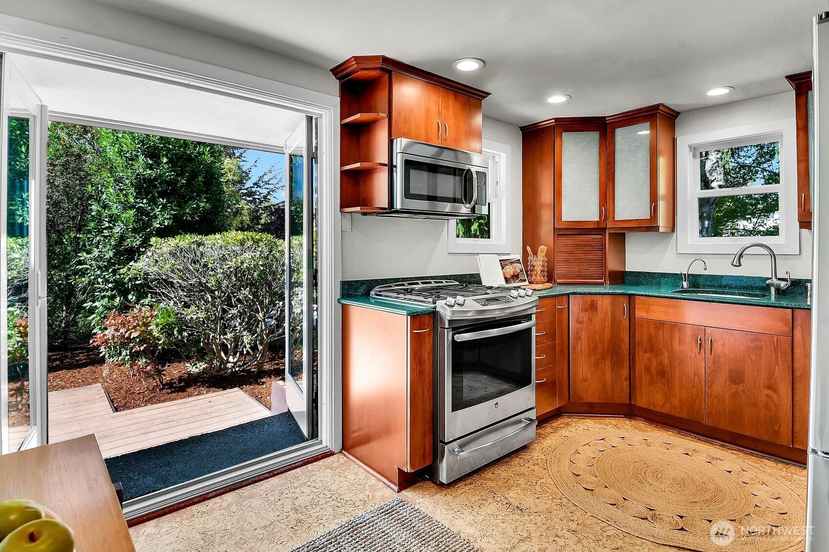 4201 51st Avenue Property Photo 12
