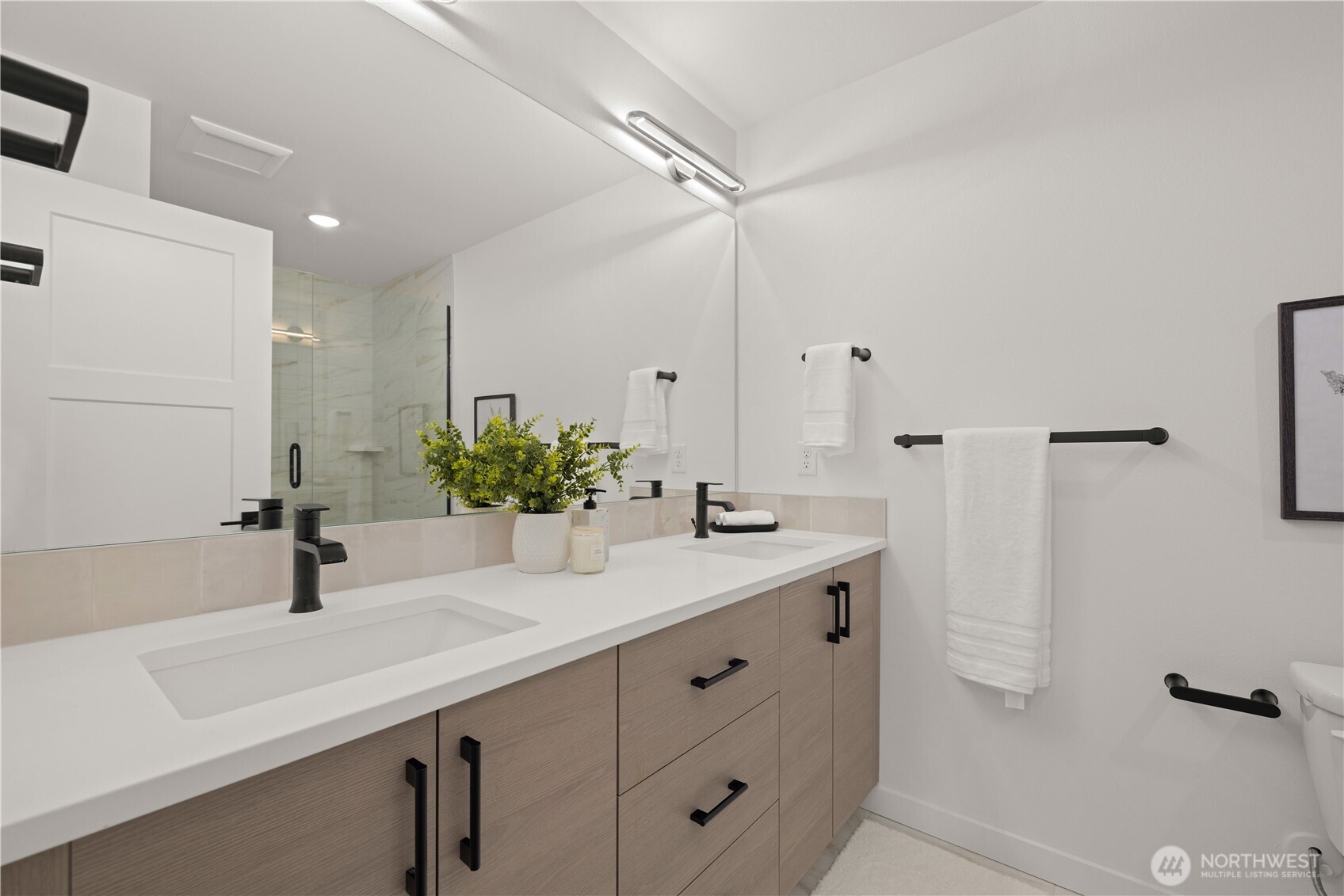 6540 B Latona Avenue Property Photo 20