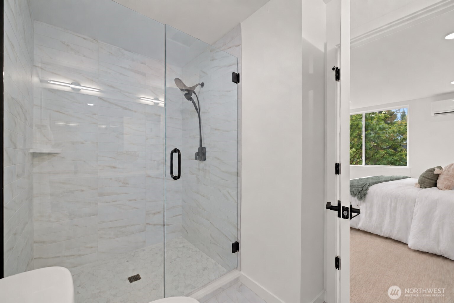 6540 B Latona Avenue Property Photo 21