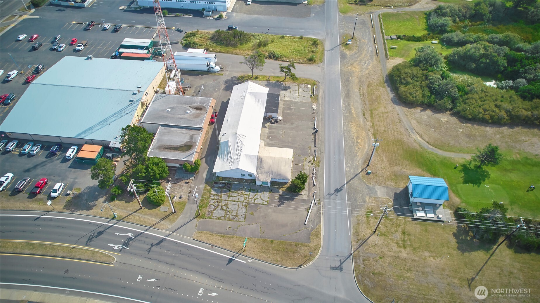 676 Point Brown Avenue Property Photo 5