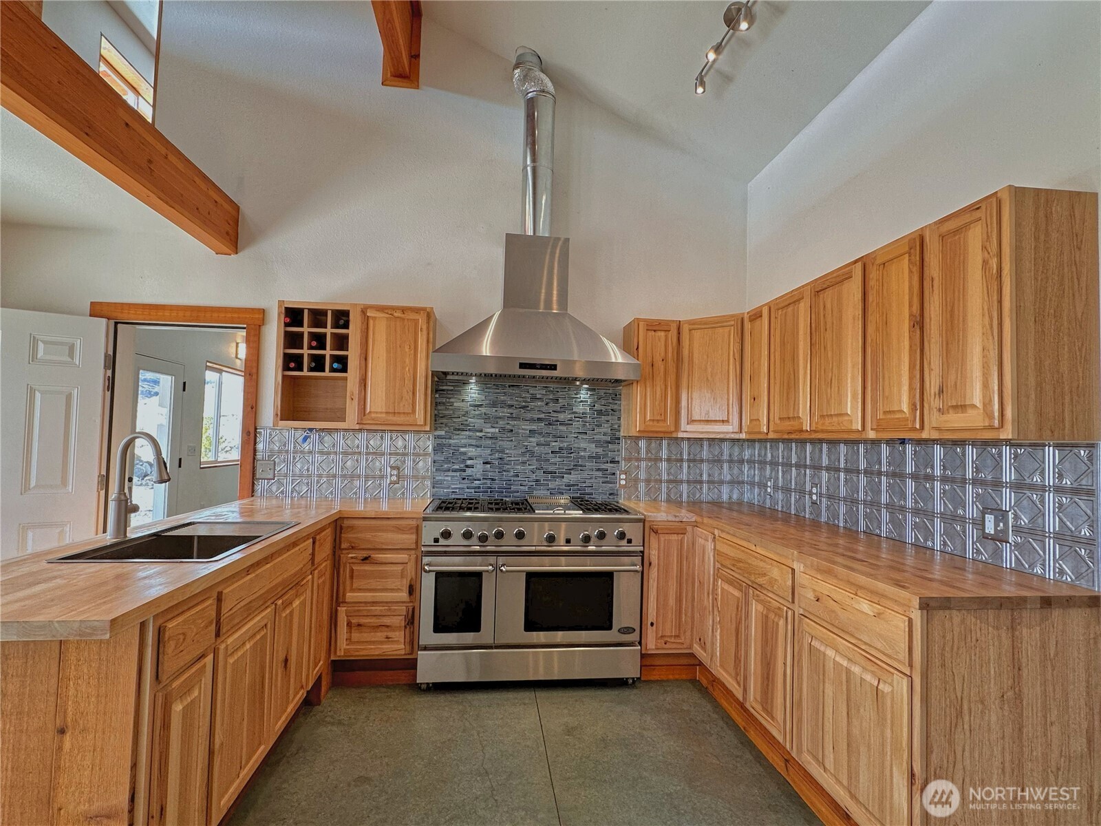 94 Soren Peterson Road Property Photo 11