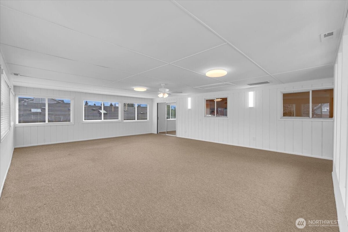 217 N French Avenue Property Photo 9