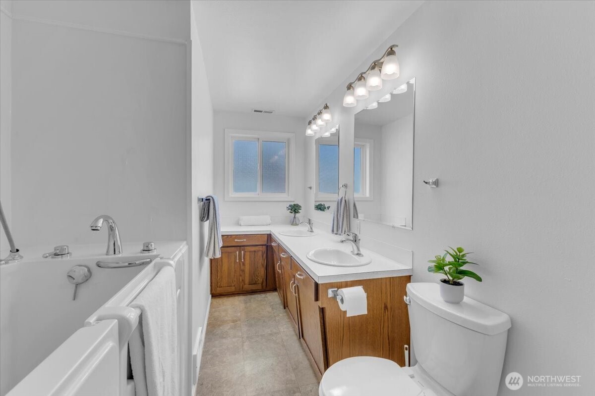 217 N French Avenue Property Photo 11