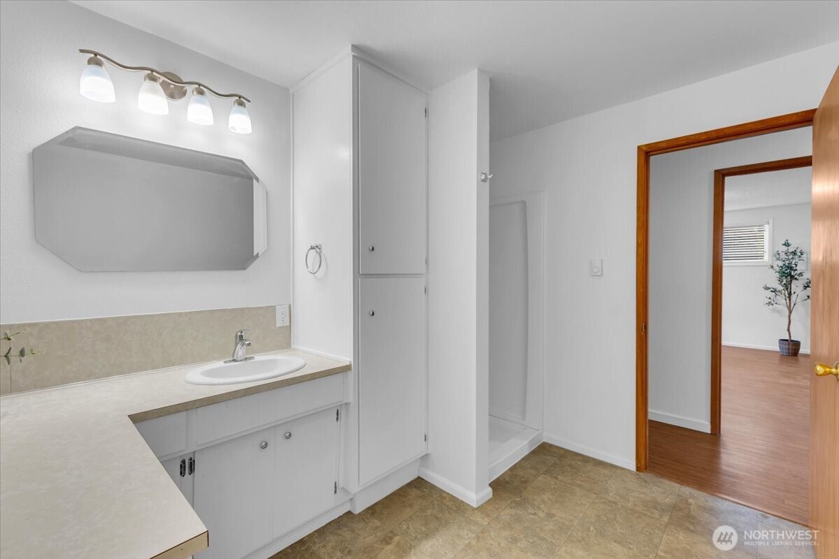 217 N French Avenue Property Photo 19