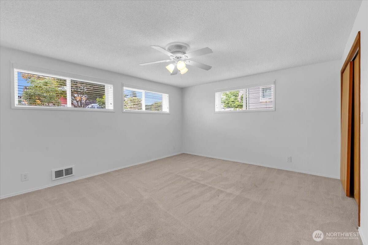 217 N French Avenue Property Photo 22