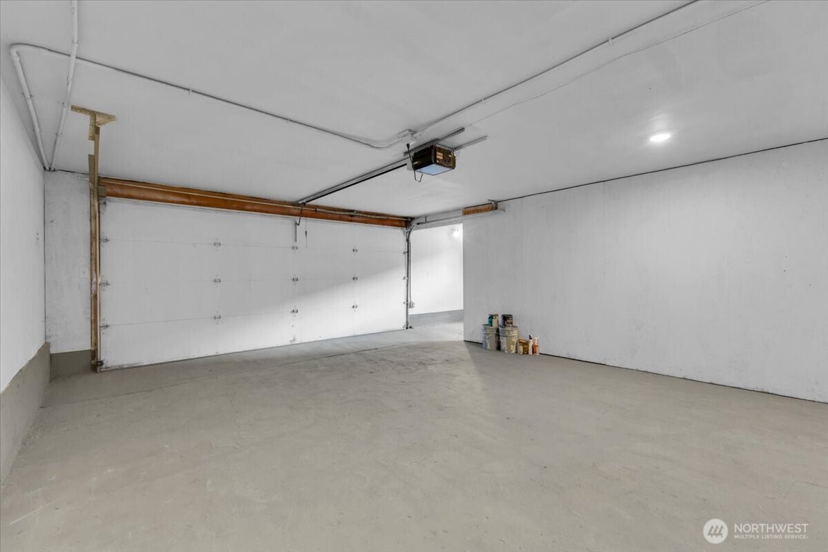 217 N French Avenue Property Photo 24