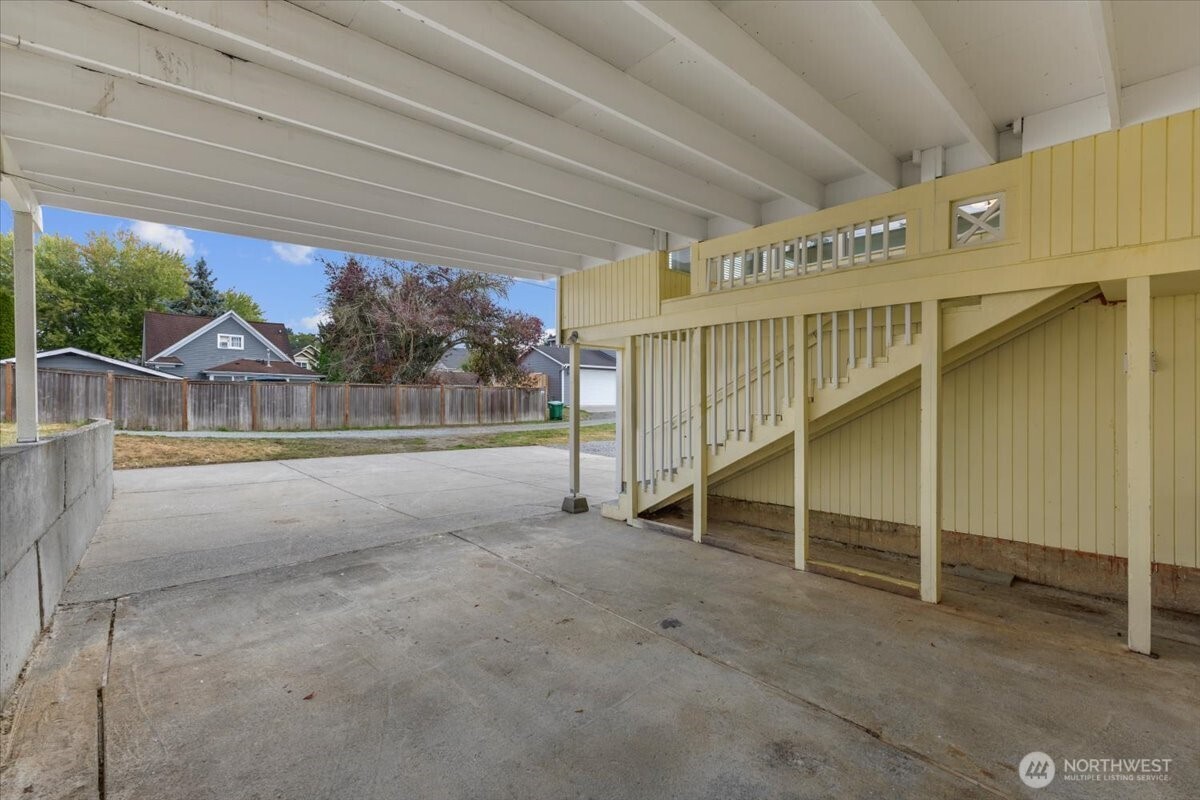 217 N French Avenue Property Photo 26