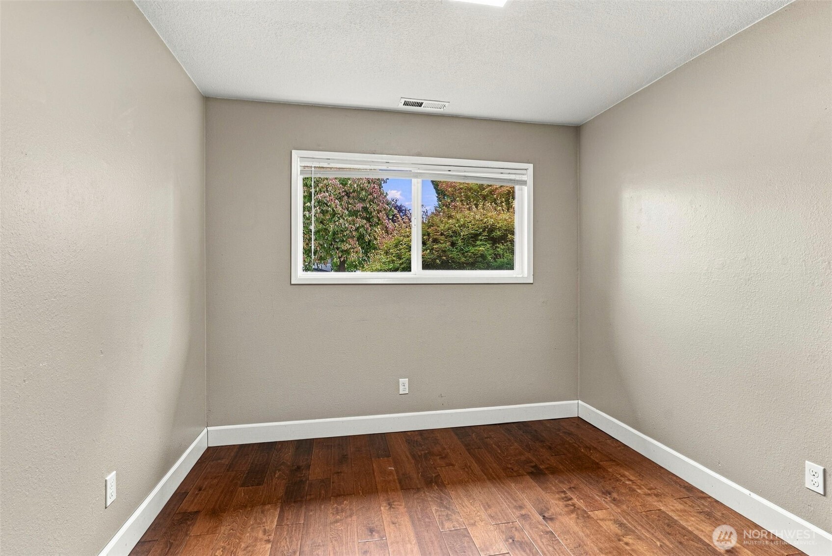 8601 Ne 60th Street Property Photo 25
