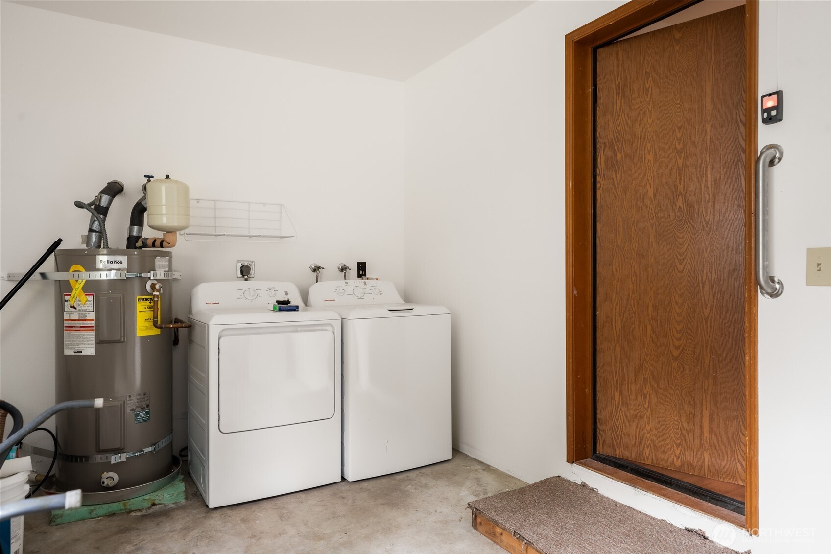 4188 Winns Hollow Lane Property Photo 12