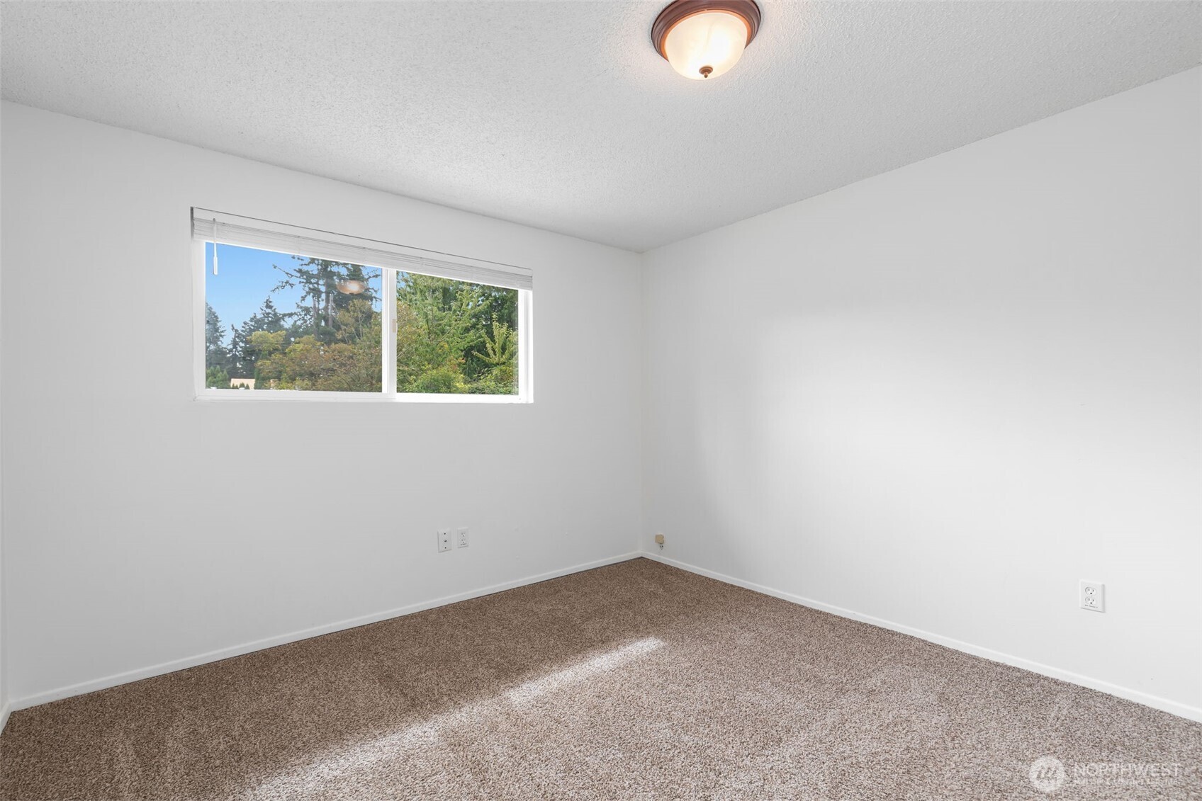16458 Ne 17th Place Property Photo 23