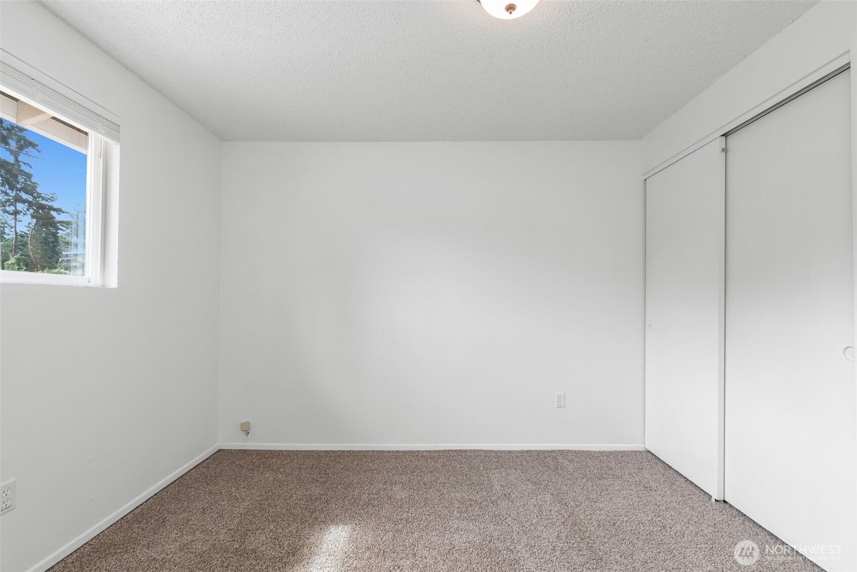 16458 Ne 17th Place Property Photo 24