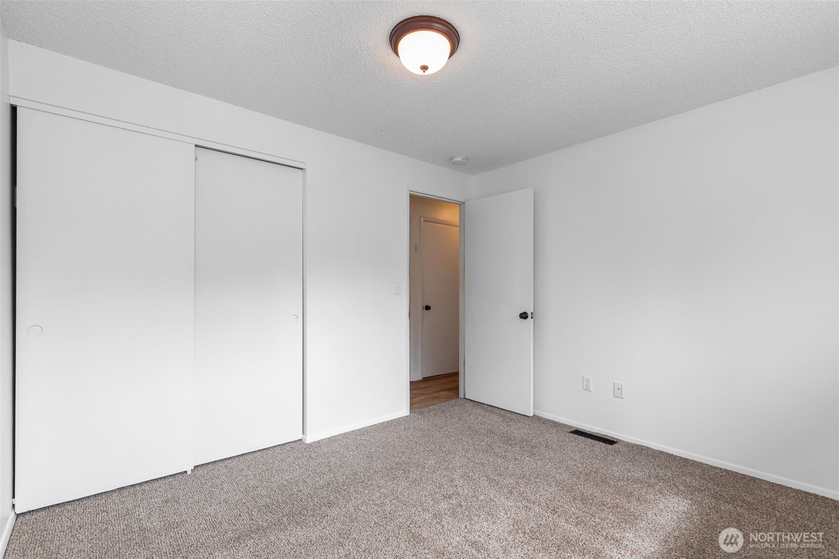 16458 Ne 17th Place Property Photo 25