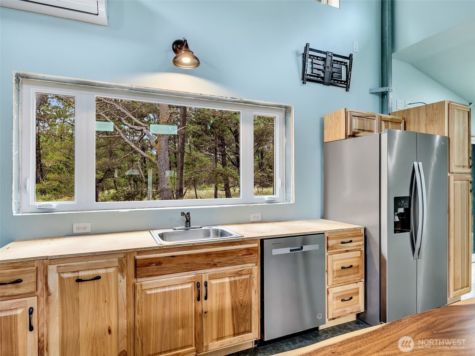 1110 213th Place Property Photo 12