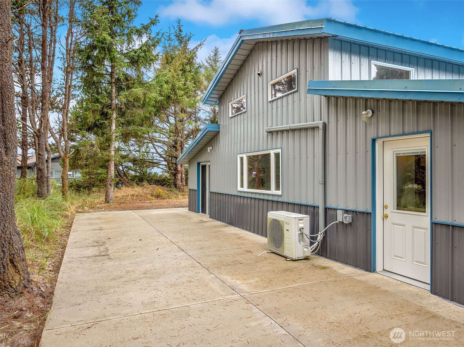 1110 213th Place Property Photo 28
