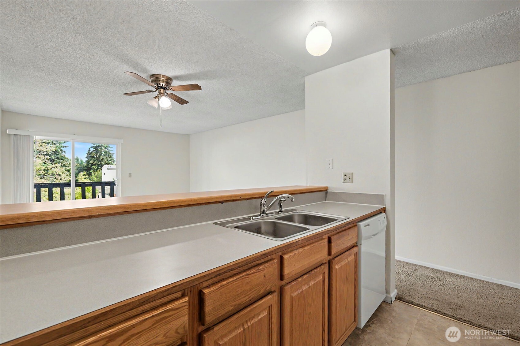 17431 Ambaum Blvd #d15 Property Photo 8