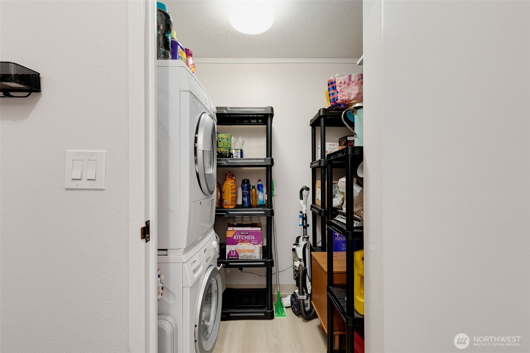 601 Belmont Avenue D3 Property Photo 18