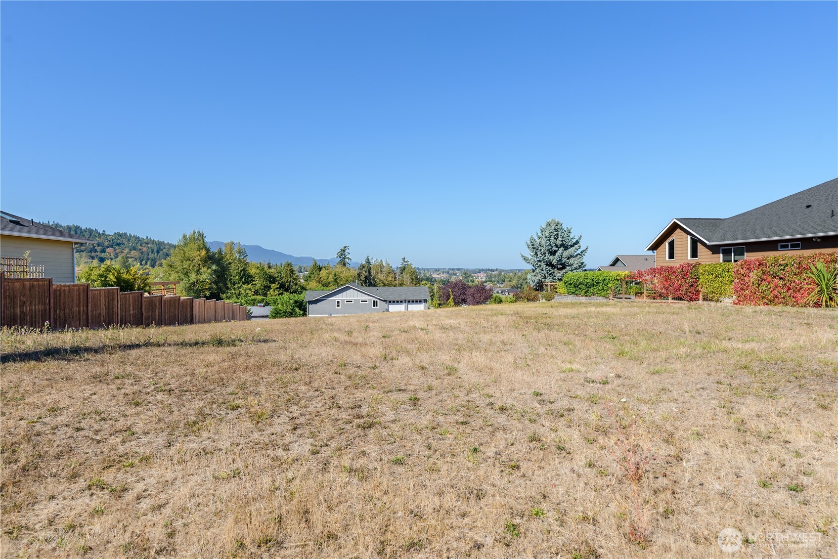 440 Morgison Loop Property Photo 4