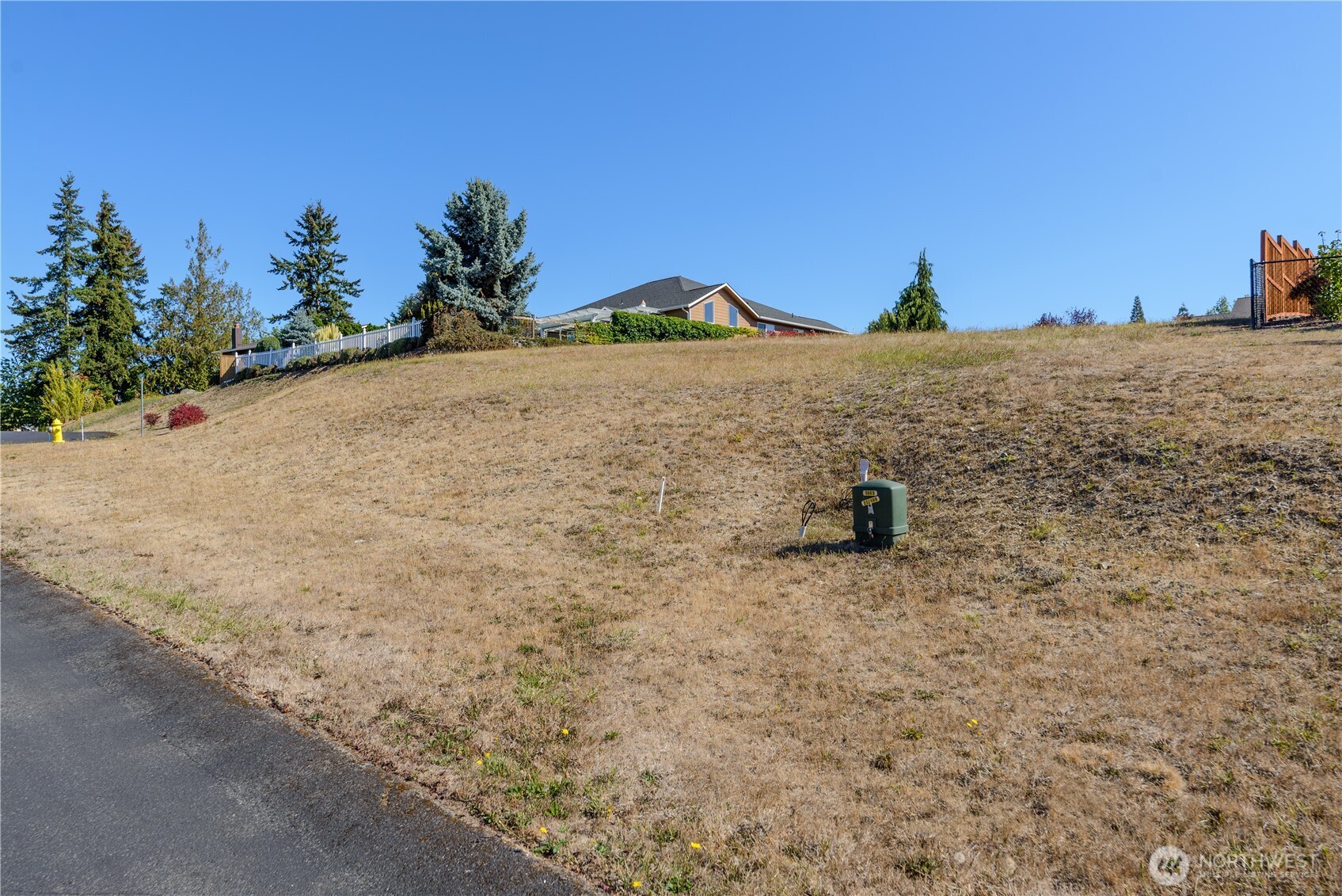 440 Morgison Loop Property Photo 11