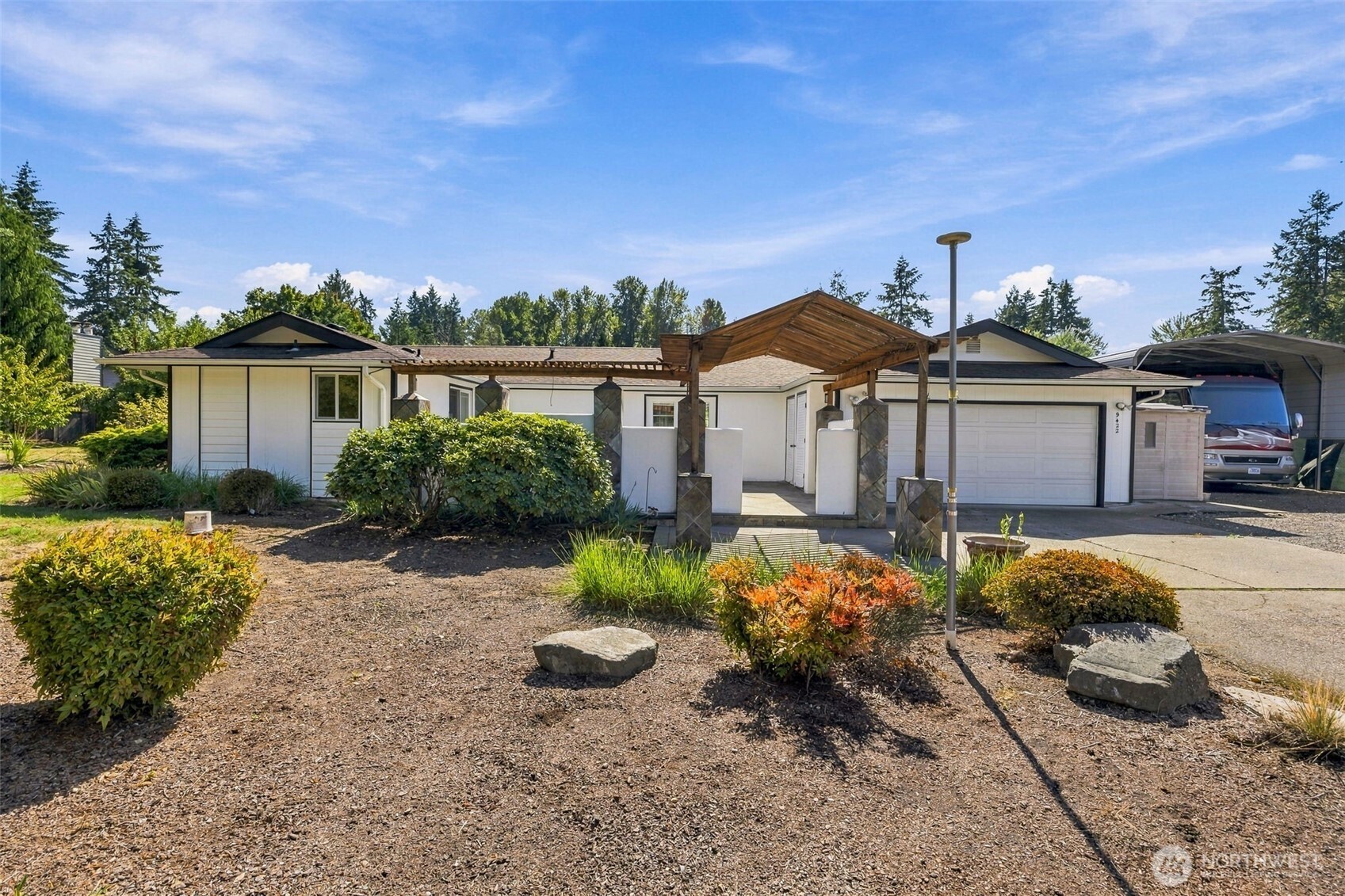 9422 144th Street Property Photo 2