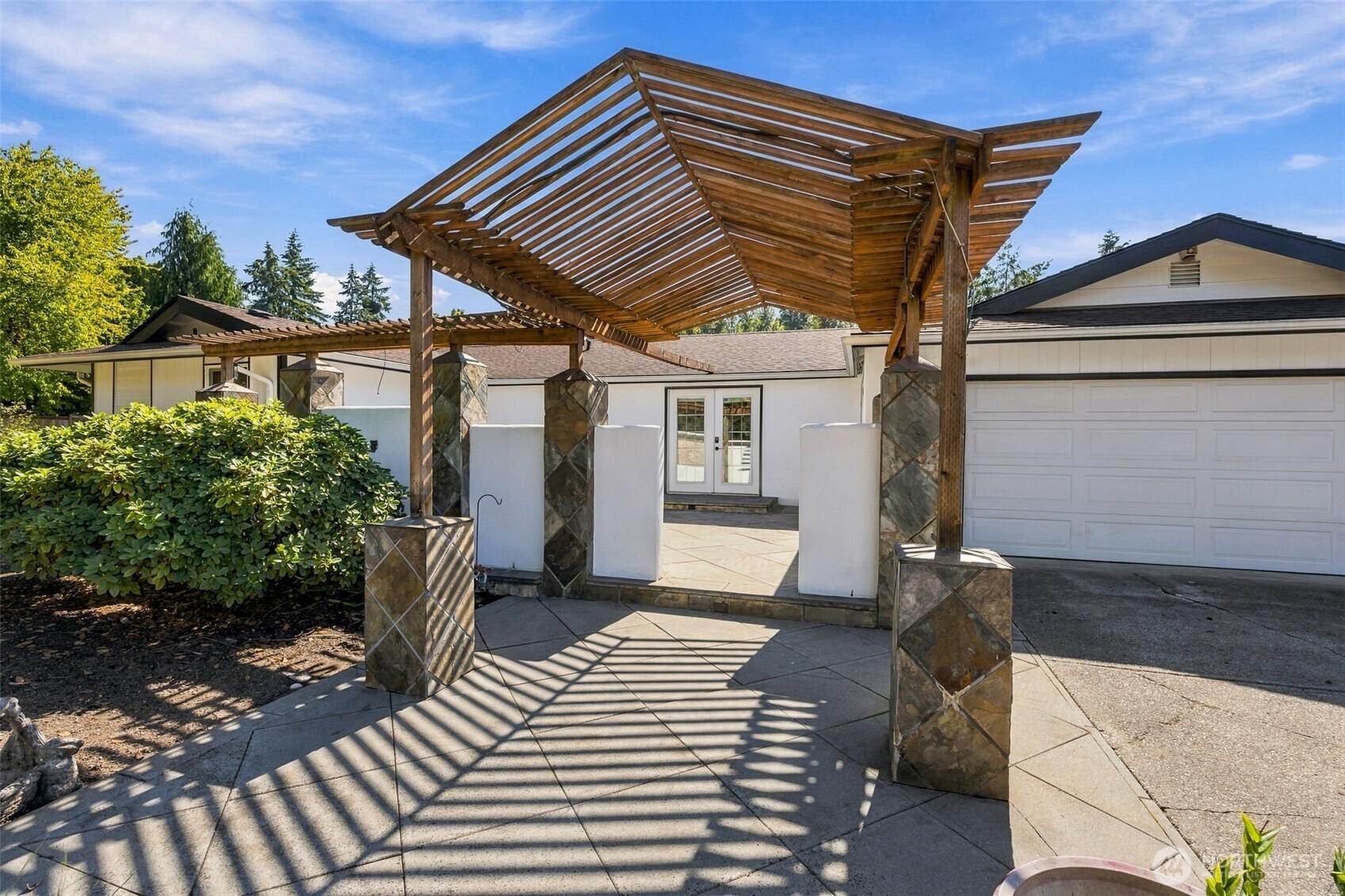 9422 144th Street Property Photo 3