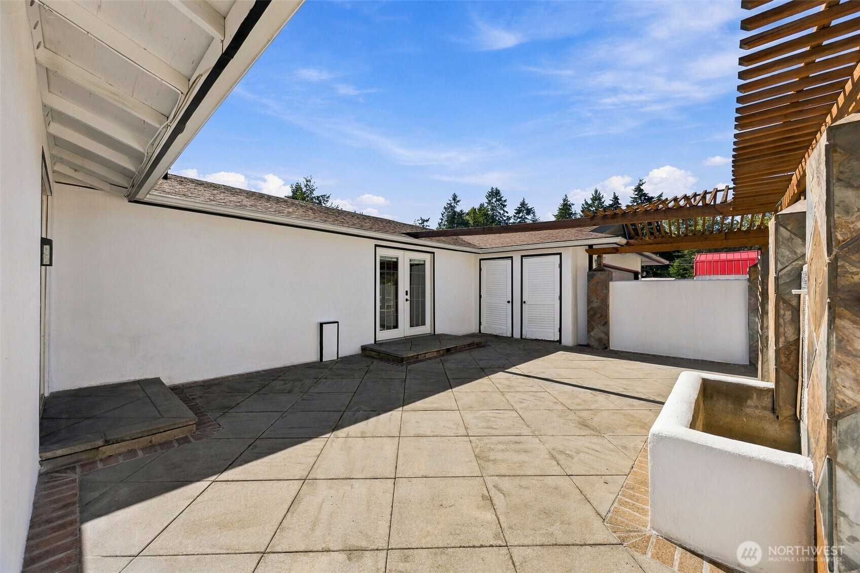 9422 144th Street Property Photo 4