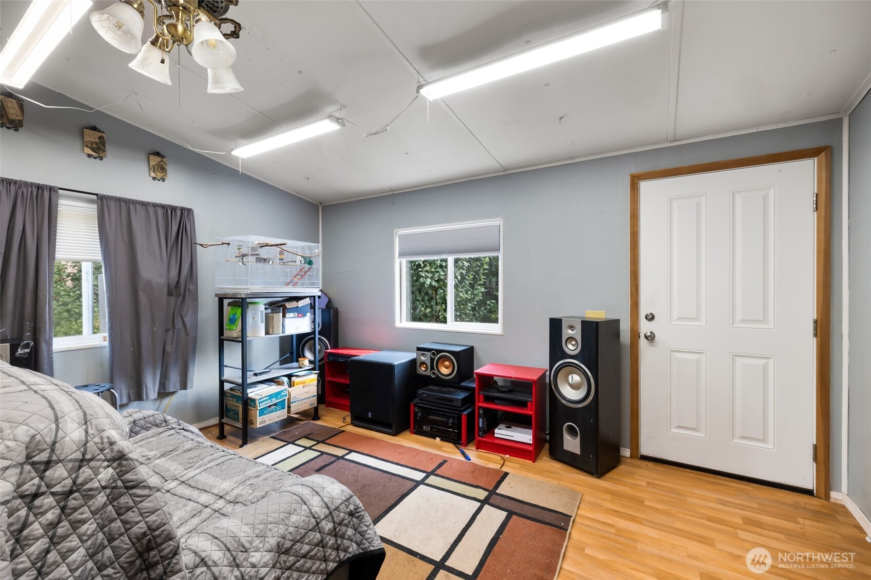 9311 12th Place Property Photo 2