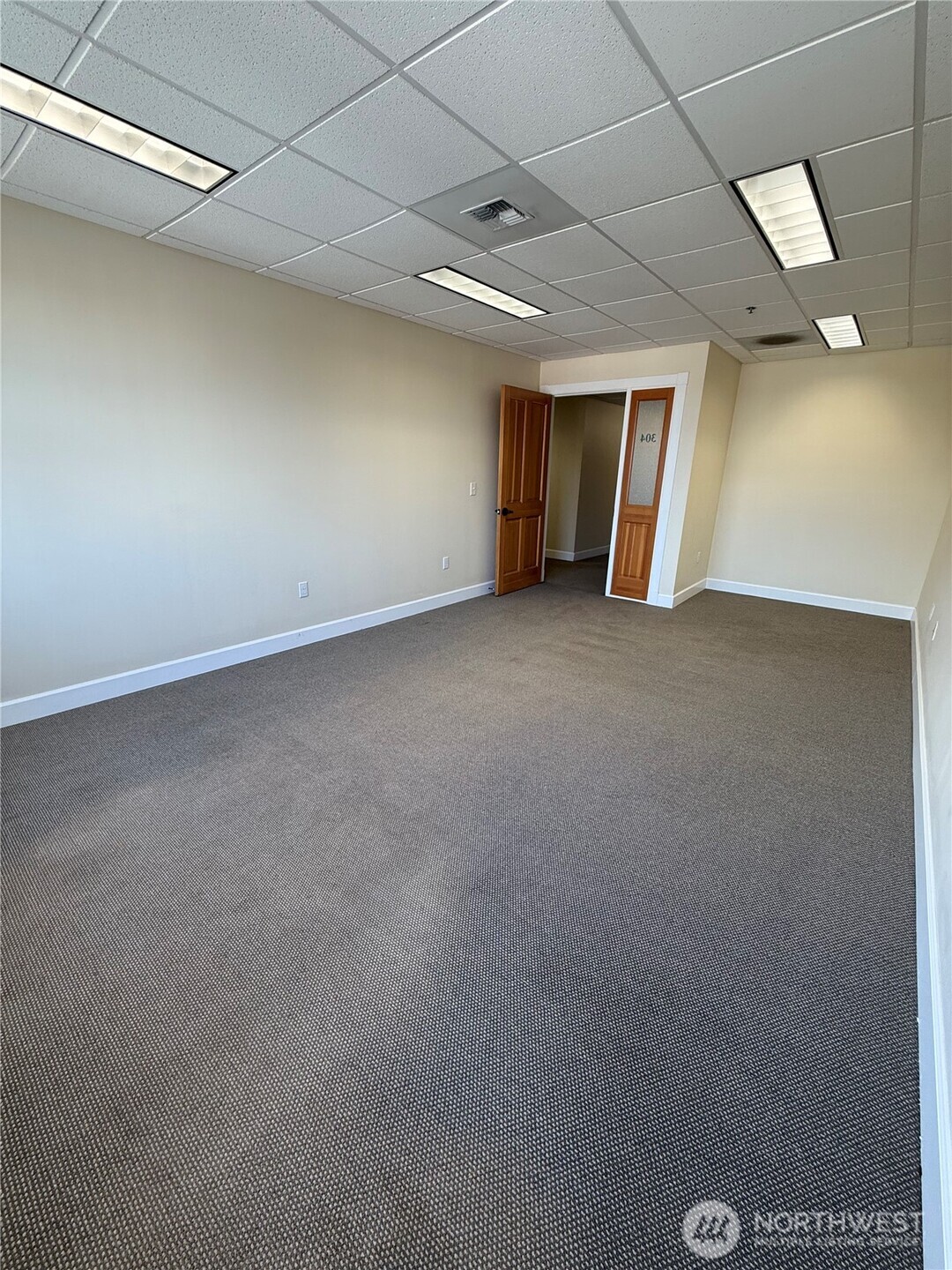 1106 Harris Avenue 304 Property Photo 5