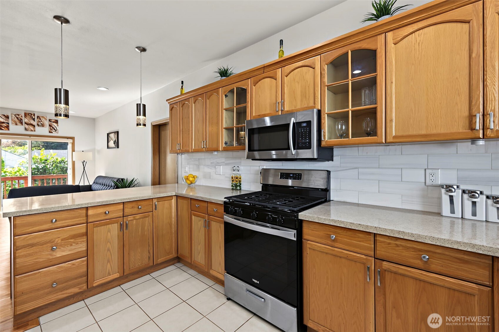 10821 Crestwood Drive Property Photo 8