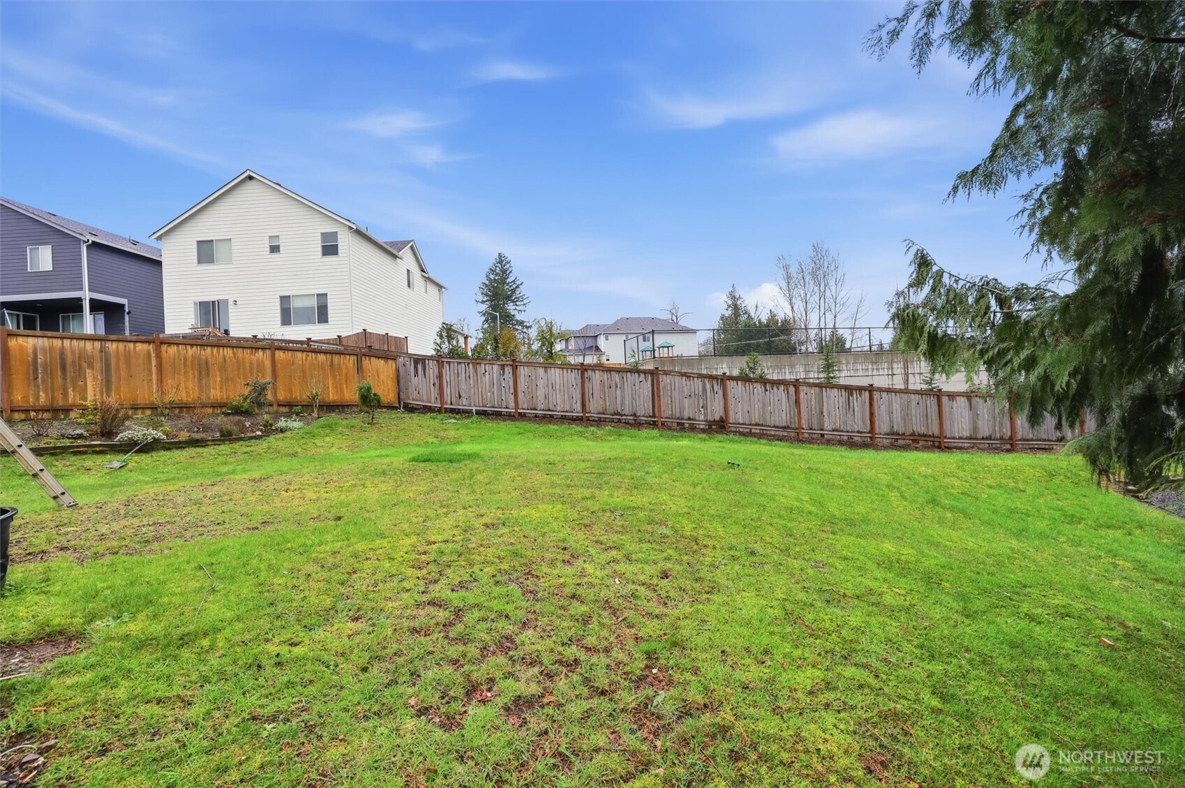 13868 Chain Lake Rd Property Photo 2