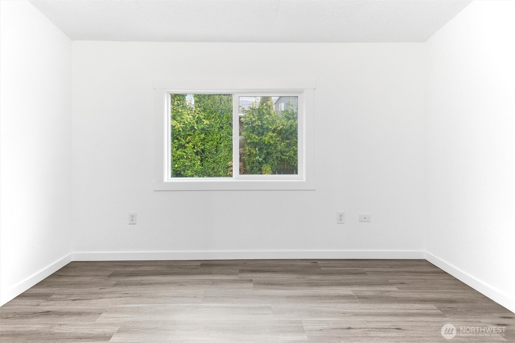13868 Chain Lake Rd Property Photo 22