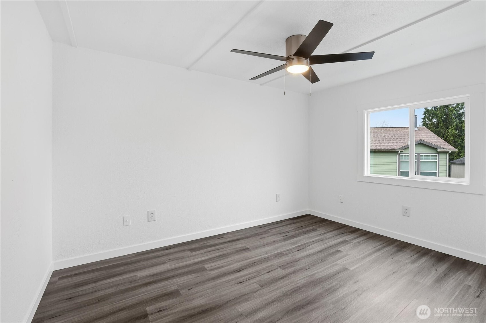 13868 Chain Lake Rd Property Photo 25