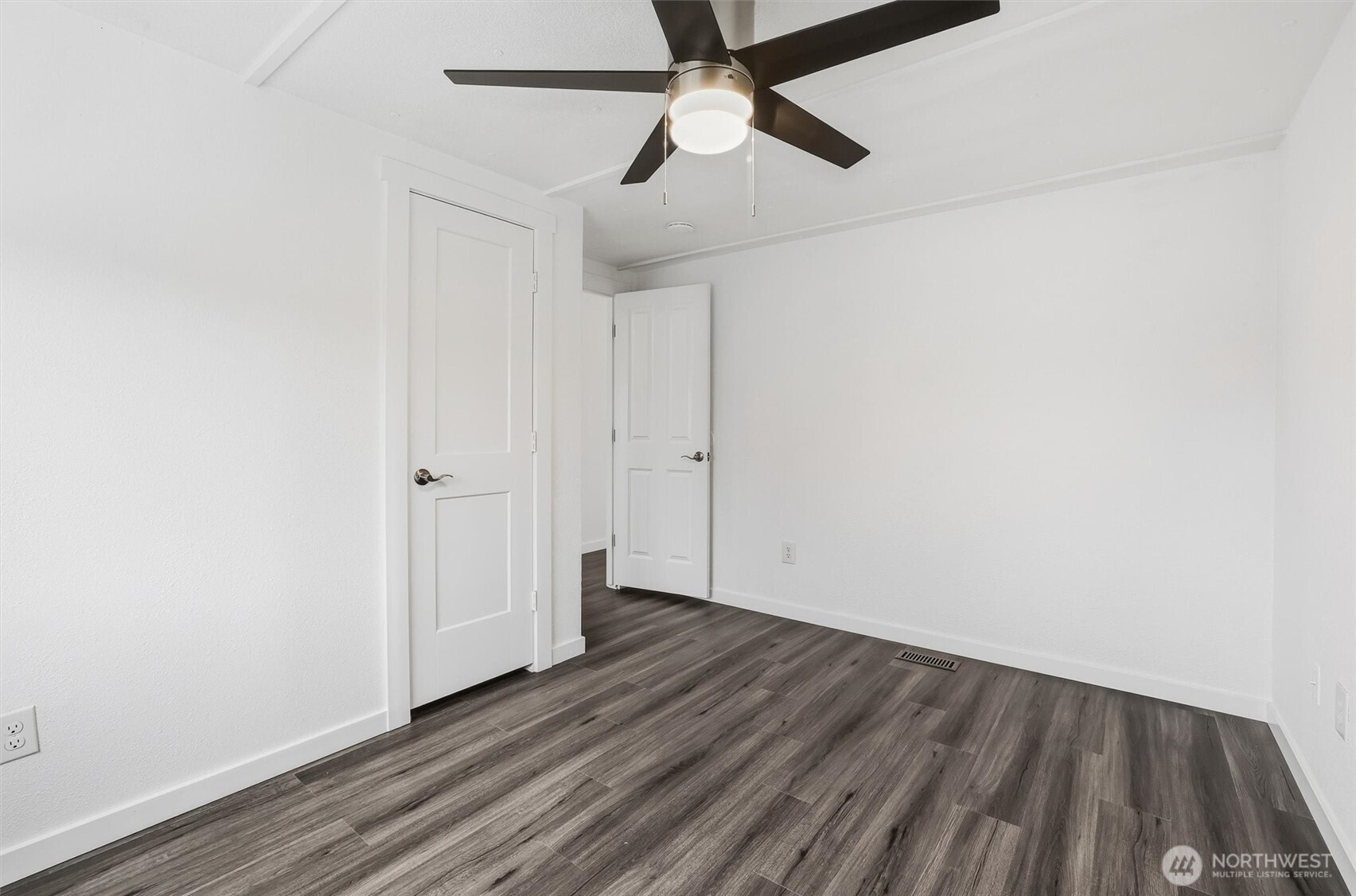 13868 Chain Lake Rd Property Photo 26