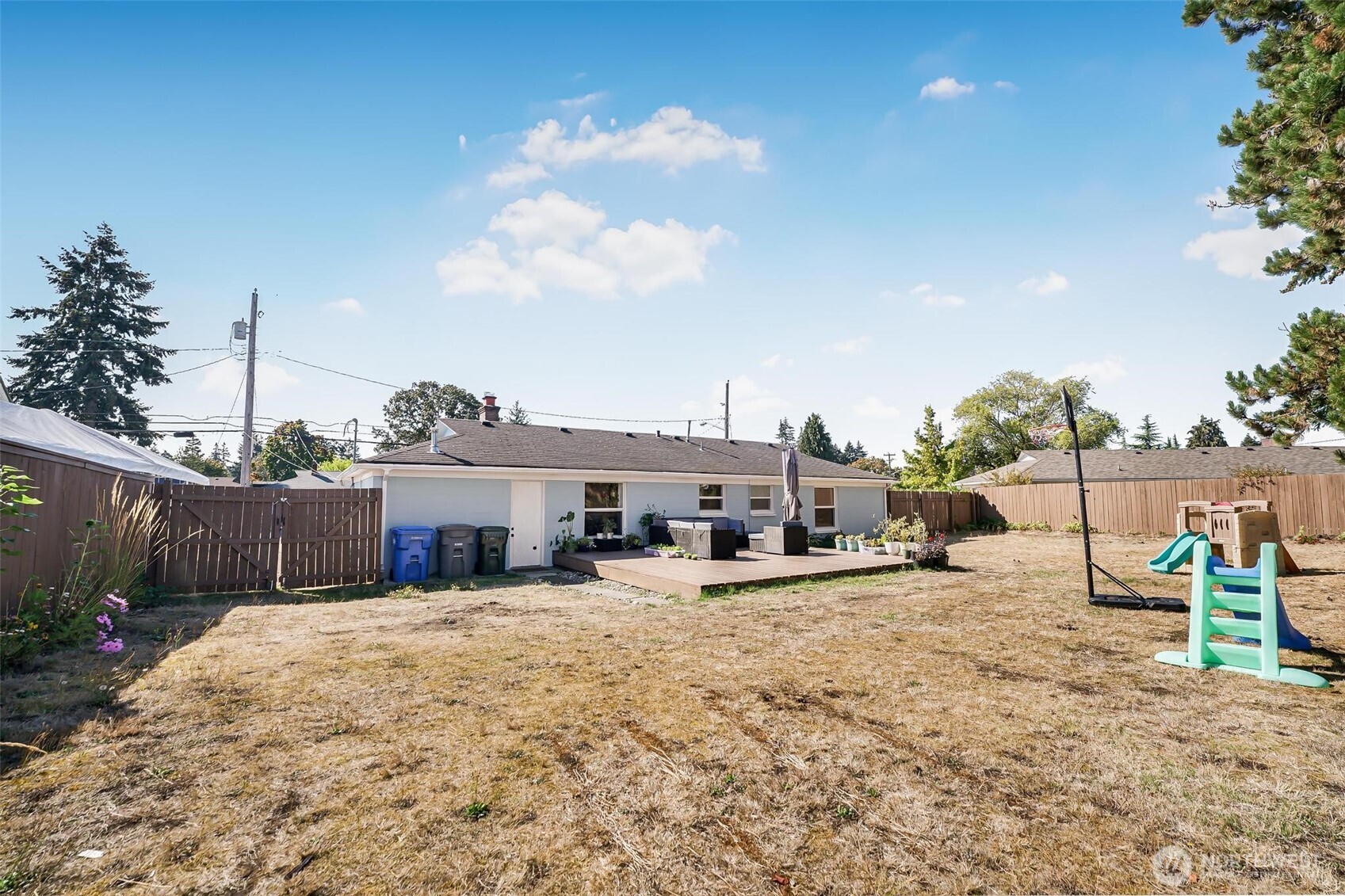 8105 Fairway Drive Property Photo 21